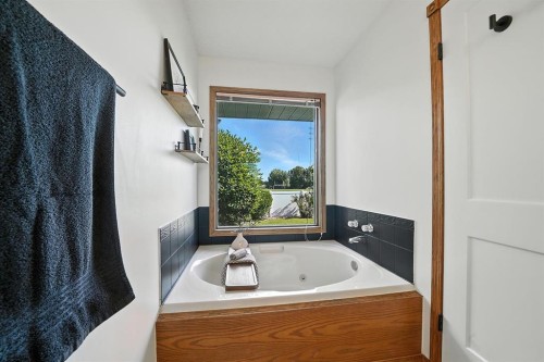 14 Denison Crescent, Red Deer, AB - Indoor Photo Showing Bathroom