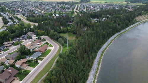 20 Cronquist Close, Red Deer, AB 