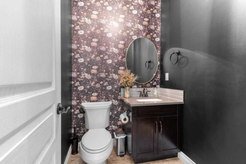7 Rosewood Rise, Sylvan Lake, AB - Indoor Photo Showing Bathroom