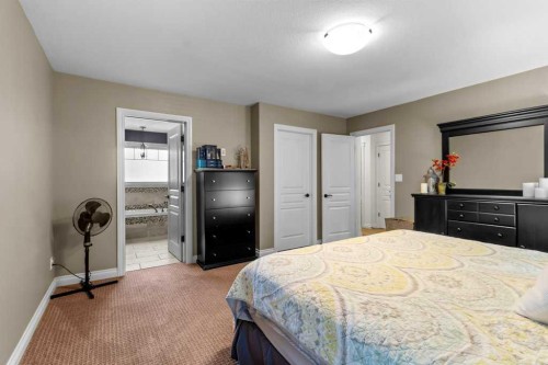 7 Rosewood Rise, Sylvan Lake, AB - Indoor Photo Showing Bedroom