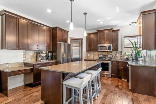 7 Rosewood Rise, Sylvan Lake, AB - Indoor Photo Showing Kitchen With Stainless Steel Kitchen With Upgraded Kitchen
