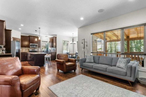 7 Rosewood Rise, Sylvan Lake, AB - Indoor Photo Showing Living Room