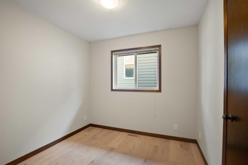 92 Ireland Crescent, Red Deer, AB - Indoor Photo Showing Other Room