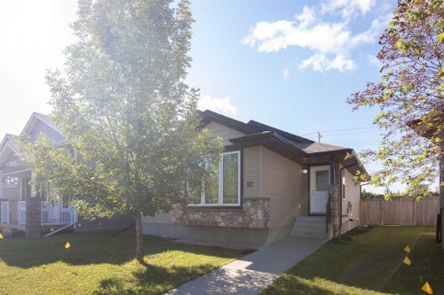 92 Ireland Crescent  Red Deer, AB T4R 3K7
