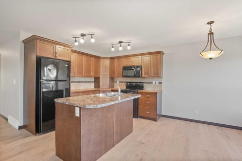 92 Ireland Crescent, Red Deer, AB - Indoor Photo Showing Kitchen