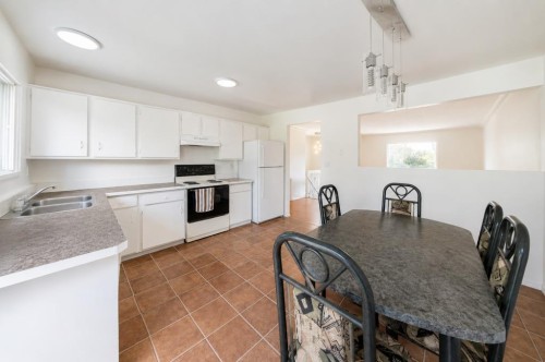 7363 59 Avenue, Red Deer, AB - Indoor