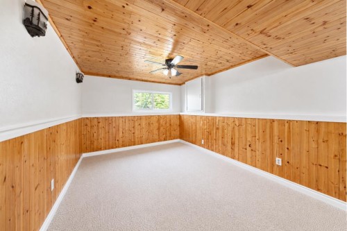7363 59 Avenue, Red Deer, AB - Indoor Photo Showing Other Room
