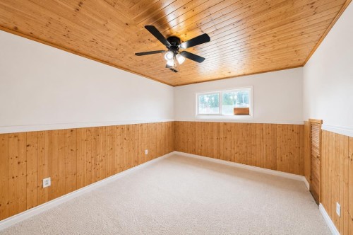 7363 59 Avenue, Red Deer, AB - Indoor Photo Showing Other Room