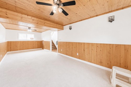 7363 59 Avenue, Red Deer, AB - Indoor Photo Showing Other Room