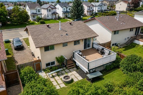 7363 59 Avenue, Red Deer, AB - Outdoor