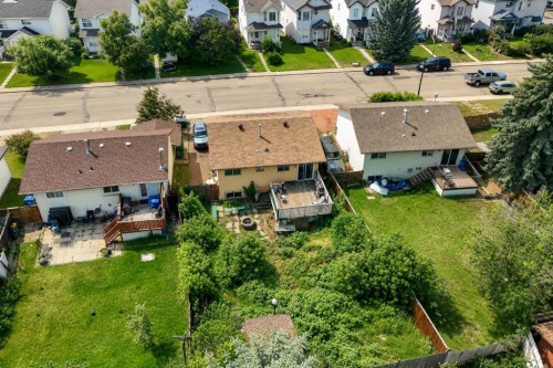7363 59 Avenue, Red Deer, AB - Outdoor