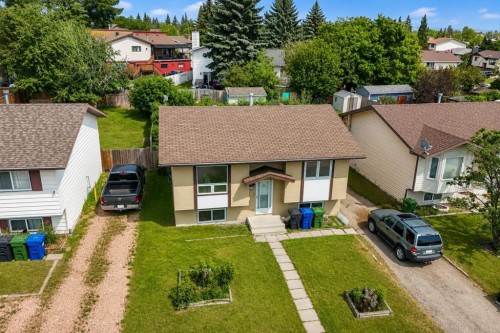 7363 59 Avenue, Red Deer, AB - Outdoor