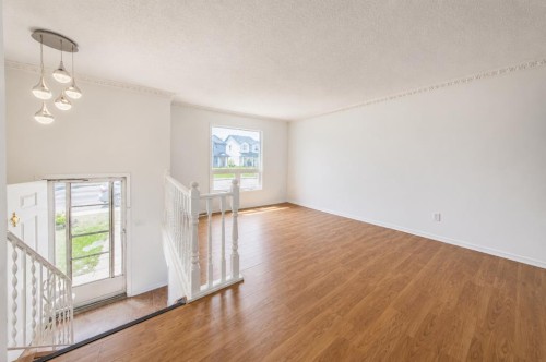 7363 59 Avenue, Red Deer, AB - Indoor Photo Showing Other Room