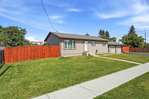 4814 Lorne Avenue, Blackfalds, AB - Outdoor