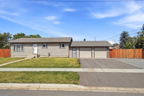 4814 Lorne Avenue, Blackfalds, AB - Outdoor