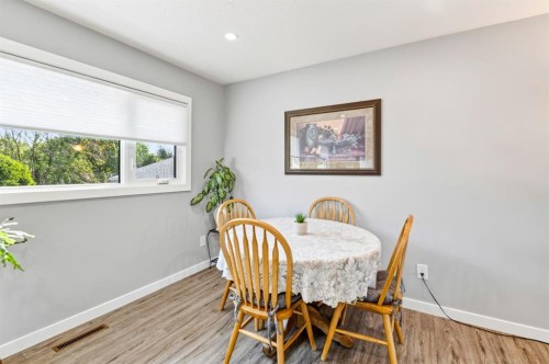 21 Malcolm Crescent, Red Deer, AB - Indoor Photo Showing Dining Room
