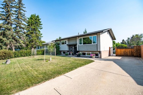 21 Malcolm Crescent, Red Deer, AB - Outdoor