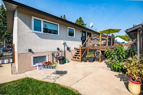 21 Malcolm Crescent, Red Deer, AB - Outdoor With Exterior