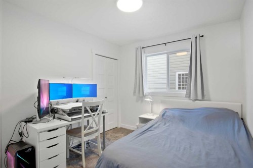 3 Taylor Drive, Lacombe, AB - Indoor Photo Showing Bedroom