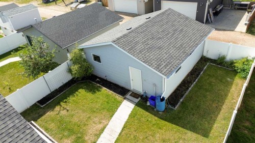 3 Taylor Drive, Lacombe, AB - Outdoor