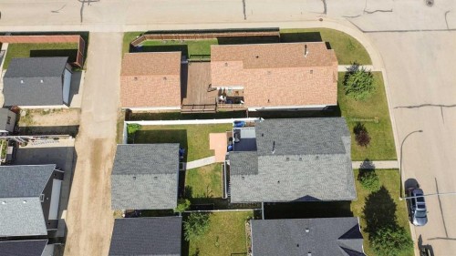 3 Taylor Drive, Lacombe, AB - Outdoor