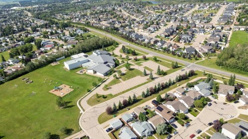 3 Taylor Drive, Lacombe, AB - 