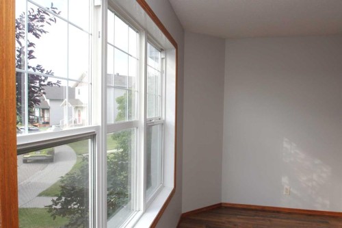 264 Vanson Close, Red Deer, AB - Indoor Photo Showing Other Room