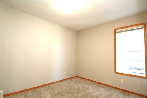 264 Vanson Close, Red Deer, AB - Indoor Photo Showing Other Room