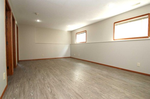 264 Vanson Close, Red Deer, AB - Indoor Photo Showing Other Room