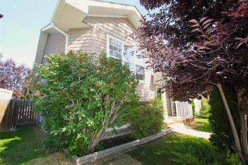 264 Vanson Close, Red Deer, AB - Outdoor