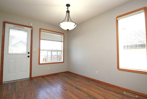 264 Vanson Close, Red Deer, AB - Indoor Photo Showing Other Room