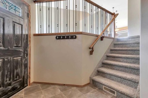 12 Kensington Close, Red Deer, AB - Indoor Photo Showing Other Room