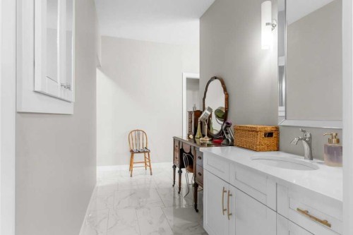 36408 Range Road 271, Rural Red Deer County, AB - Indoor Photo Showing Bathroom