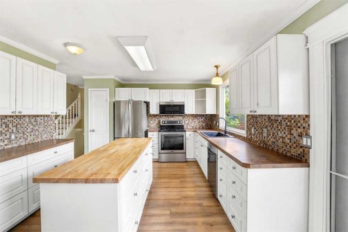 45 Northstar Drive, Lacombe, AB - Indoor Photo Showing Kitchen With Stainless Steel Kitchen