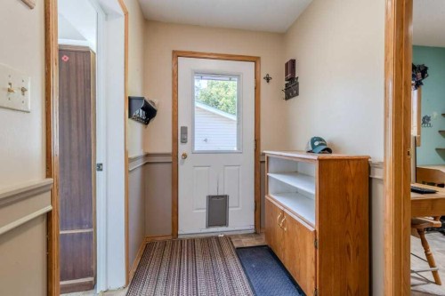 4732 48 Street, Sylvan Lake, AB - Indoor Photo Showing Other Room