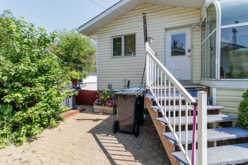 4732 48 Street, Sylvan Lake, AB - Outdoor With Exterior