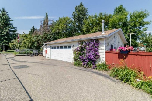 4732 48 Street, Sylvan Lake, AB - Outdoor