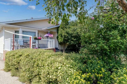 4732 48 Street, Sylvan Lake, AB - Outdoor
