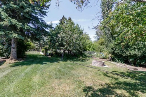 4732 48 Street, Sylvan Lake, AB - Outdoor