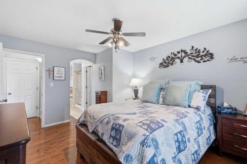 83 Irving Crescent, Red Deer, AB - Indoor Photo Showing Bedroom