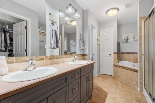 83 Irving Crescent, Red Deer, AB - Indoor Photo Showing Bathroom