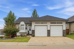 83 Irving Crescent Red Deer, AB T4R 3S3