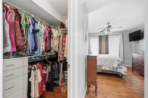 83 Irving Crescent, Red Deer, AB - Indoor With Storage