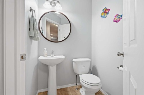 83 Irving Crescent, Red Deer, AB - Indoor Photo Showing Bathroom