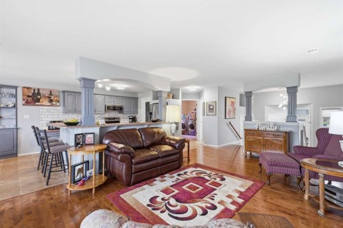 83 Irving Crescent, Red Deer, AB - Indoor Photo Showing Living Room