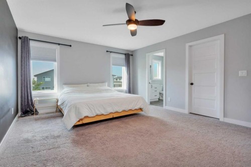 22 Bardwell Way, Sylvan Lake, AB - Indoor Photo Showing Bedroom