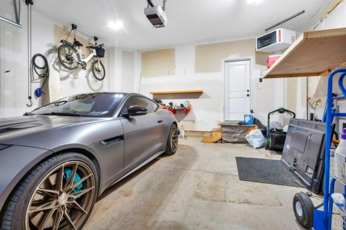 22 Bardwell Way, Sylvan Lake, AB - Indoor Photo Showing Garage