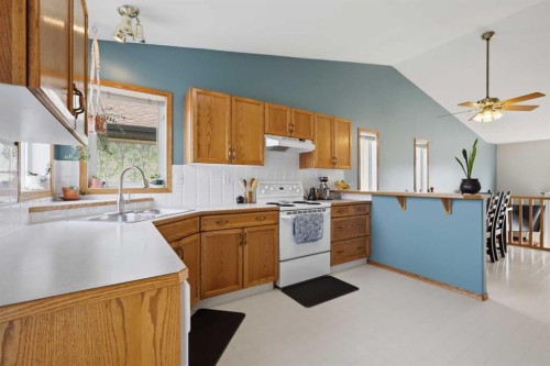 24 Kelly, Red Deer, AB - Indoor Photo Showing Kitchen