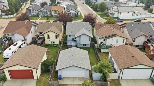 24 Kelly, Red Deer, AB - Outdoor