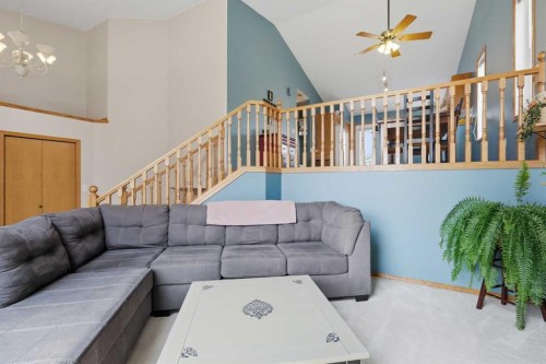 24 Kelly, Red Deer, AB - Indoor Photo Showing Living Room